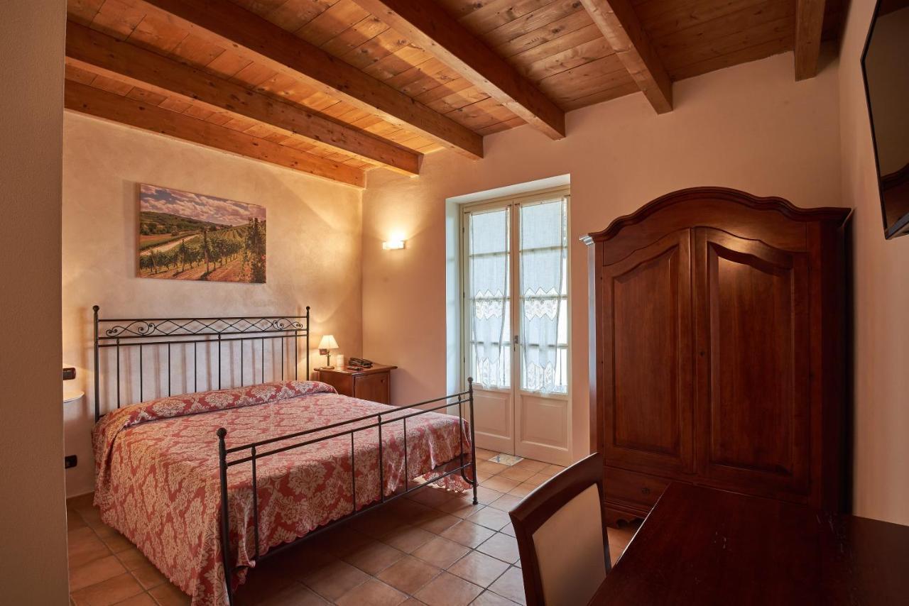 Agriturismo Podere La Piazza Costigliole d'Asti Dış mekan fotoğraf