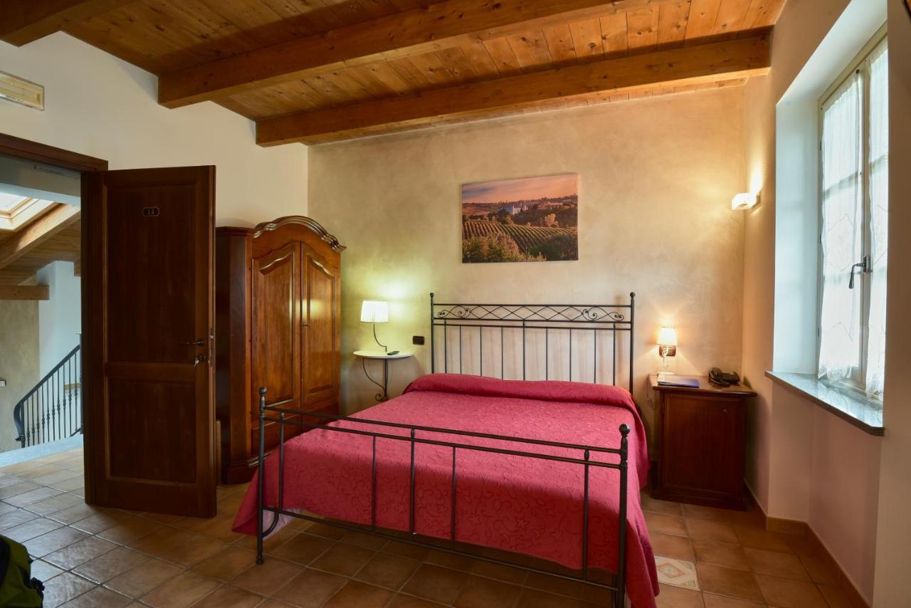 Agriturismo Podere La Piazza Costigliole d'Asti Dış mekan fotoğraf