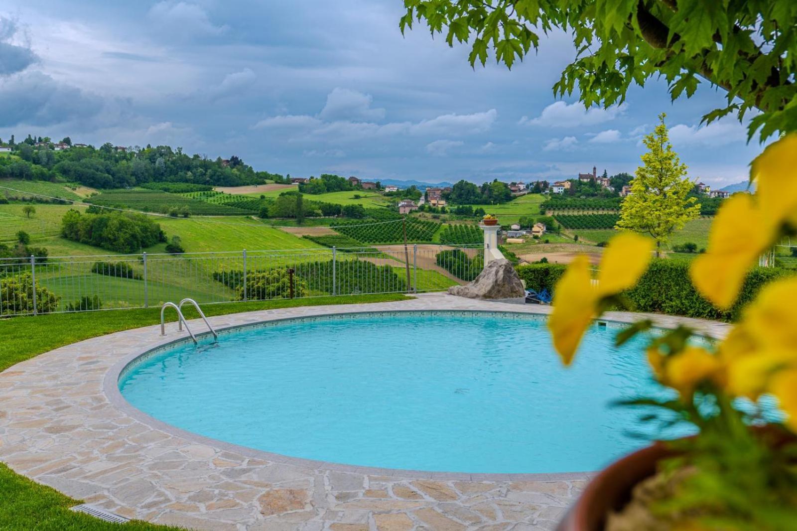 Agriturismo Podere La Piazza Costigliole d'Asti Dış mekan fotoğraf