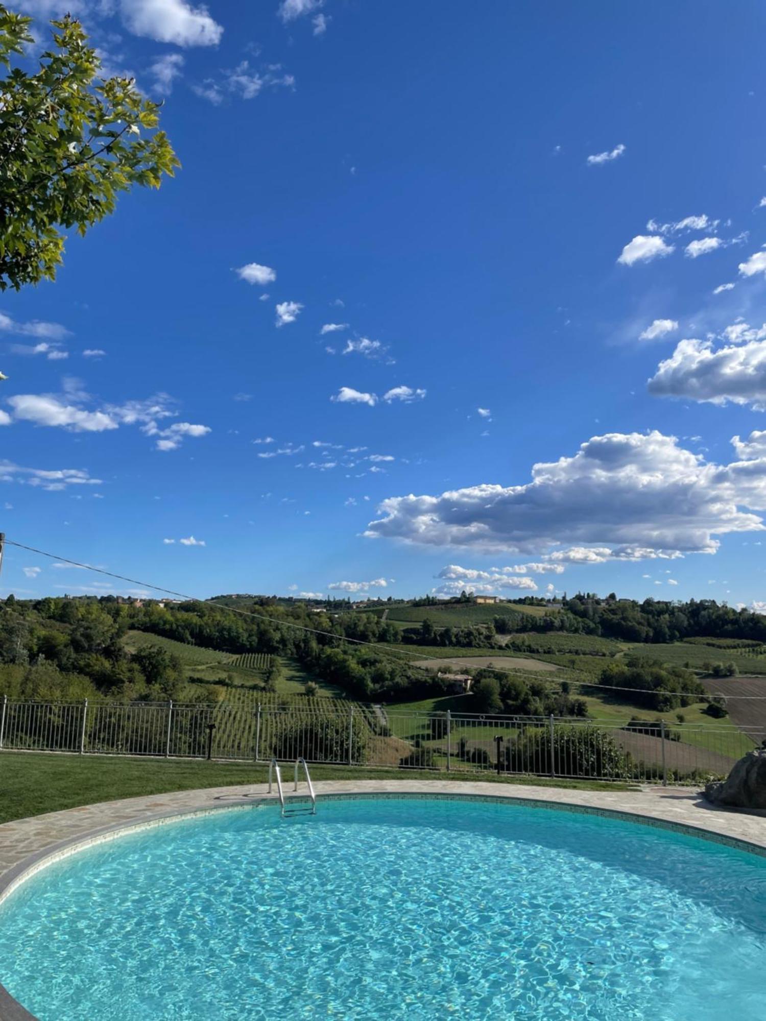 Agriturismo Podere La Piazza Costigliole d'Asti Dış mekan fotoğraf